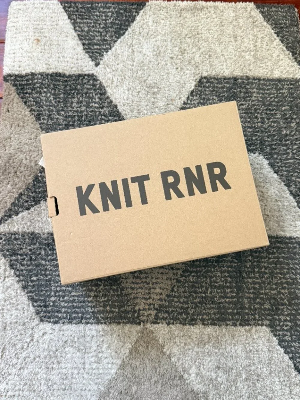 YEEZY KNIT RNR - Picture 2 of 6